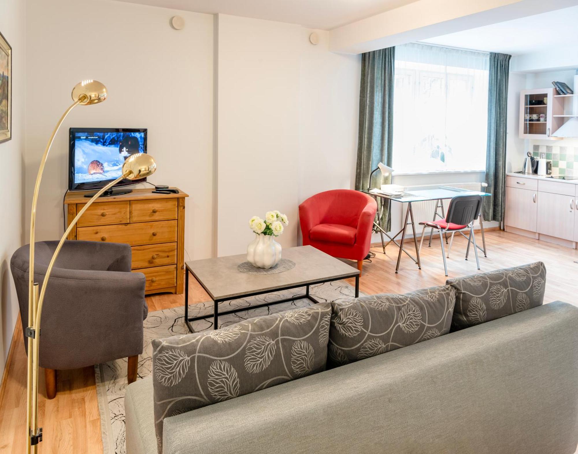 Wilde Guest Apartments Uelikooli 6 Tartu Esterno foto
